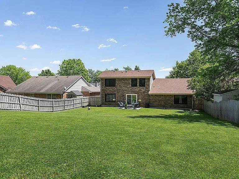 333 Squires Rd — Photo 6