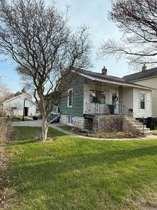 908 14TH AVENUE, Menominee, MI, 49858