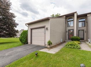 8453 Bubbling Springs Dr, Baldwinsville, NY