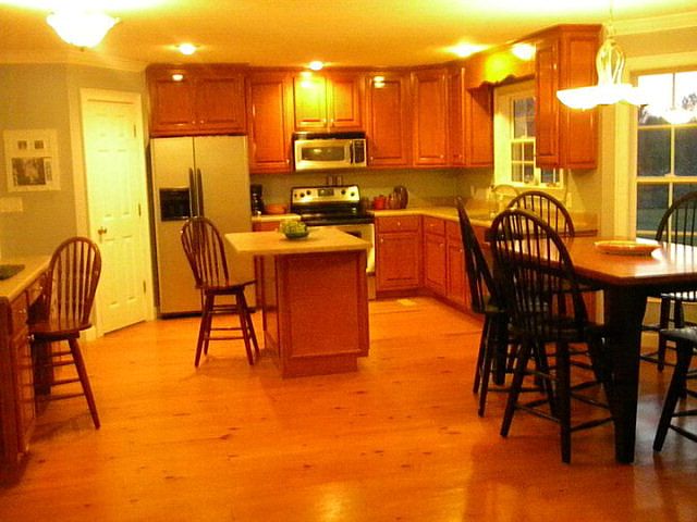 2nd image of 220 Dunn Rd