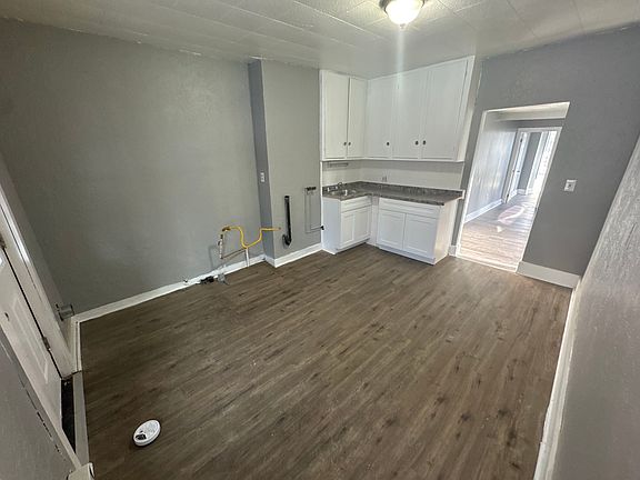 4th image of 94 E Main St #3L