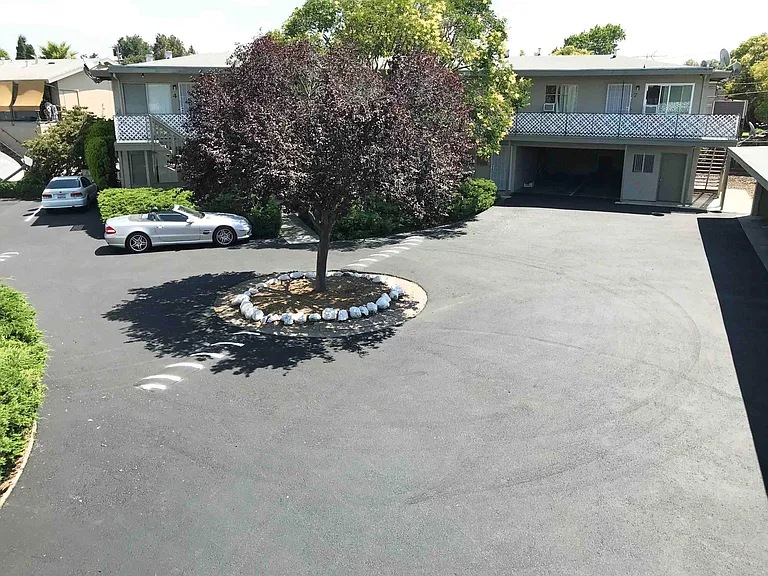 744 San Jule Ct #6 — Photo 9