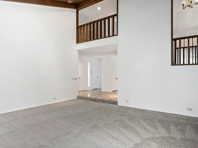 16138 Via Madera Circa E — Photo 8