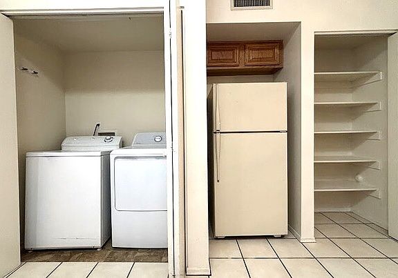 4th image of 3651 E Bermuda St Unit 1103