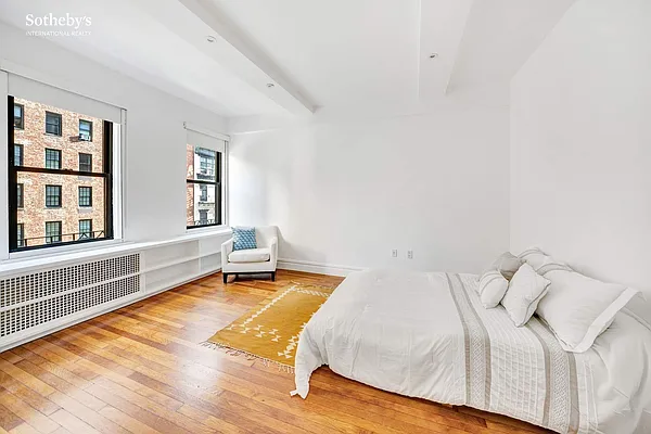 Sold by Sotheby's International Realty | media 8