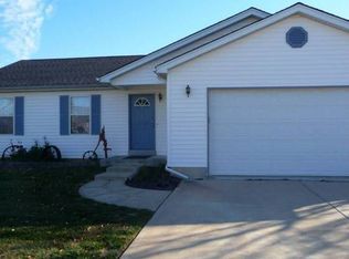 1358 Bridlespur Dr, Wentzville, MO