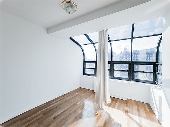 4th image of 259 Elizabeth St Penthouse Cx