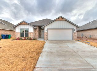 2204 Wheatheart Dr, Yukon, OK 73099