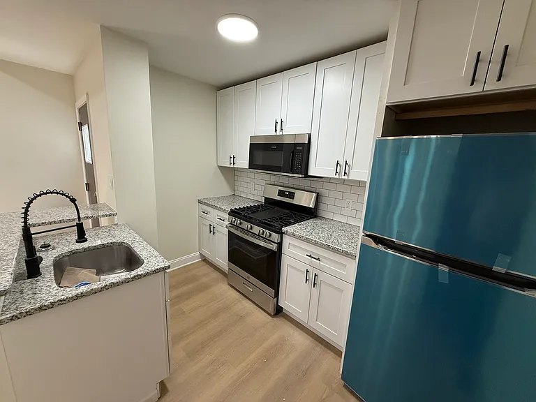5116 Folsom St — Photo 8