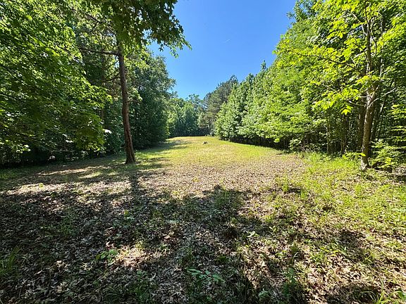 5th image of 712 Popular Hill Rd
