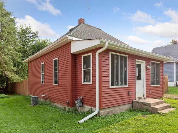 516 12th St, Howard Lake, MN 55349