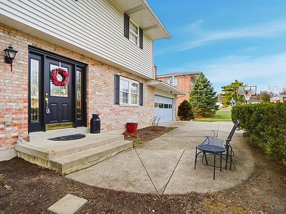 5th image of 1549 Christine Dr