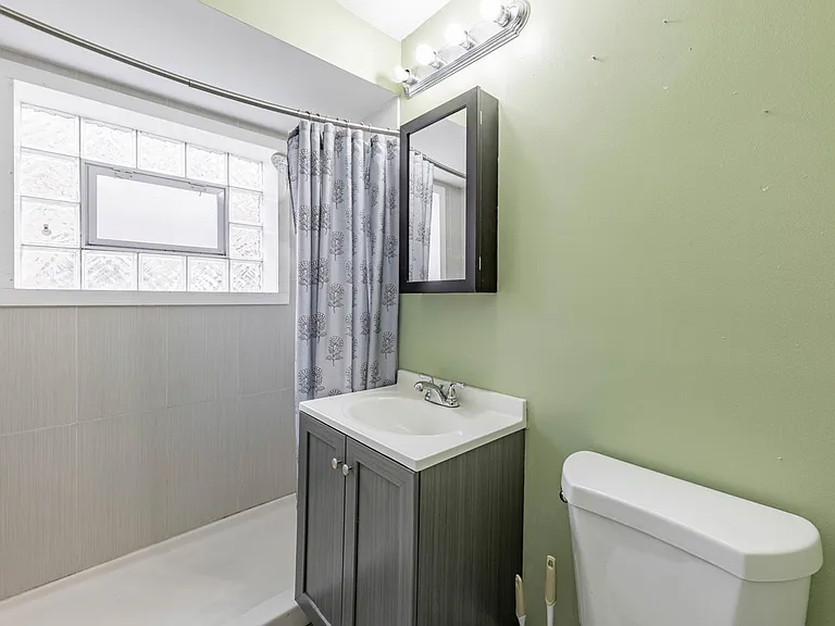 5508 W 55th St #7 — Photo 6