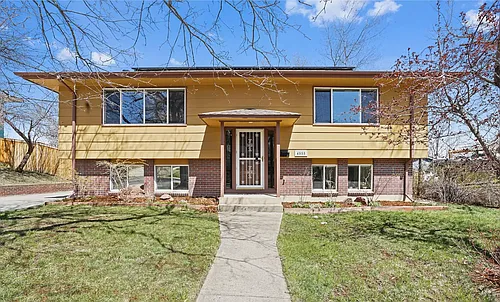 4555 Brookfield Dr Photo 1