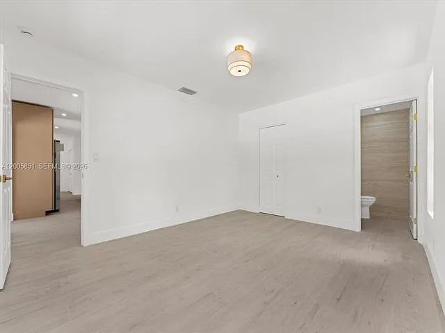 401 SW 63rd Ter — Photo 15