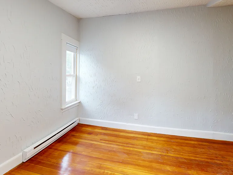 17 Hinckley St #3 — Photo 6