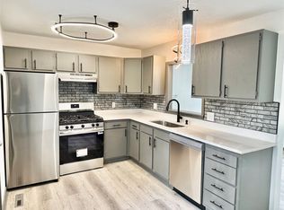 5403 SW 9th St, Des Moines, IA 50315