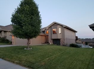 4927 Cedarbrook Dr, Council Bluffs, IA 51503