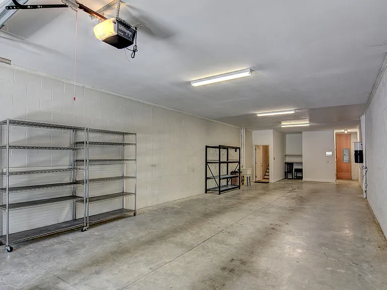 2107 Metts Ave — Photo 5
