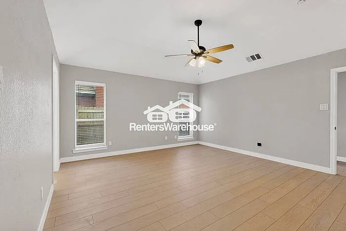 611 Orchard Ln — Photo 15