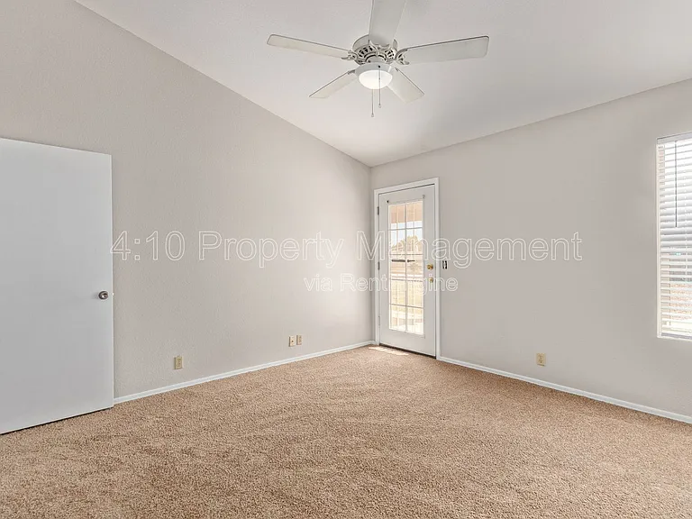 2381 W Redwood Dr — Photo 19