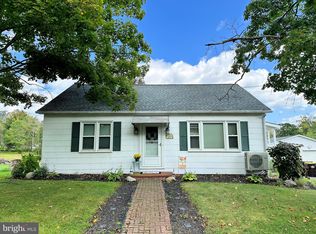 1001 Penny Rd, Green Lane, PA 18054