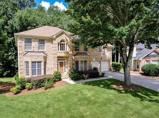 10585 Pinewalk Forest Cir, Alpharetta, GA 30022