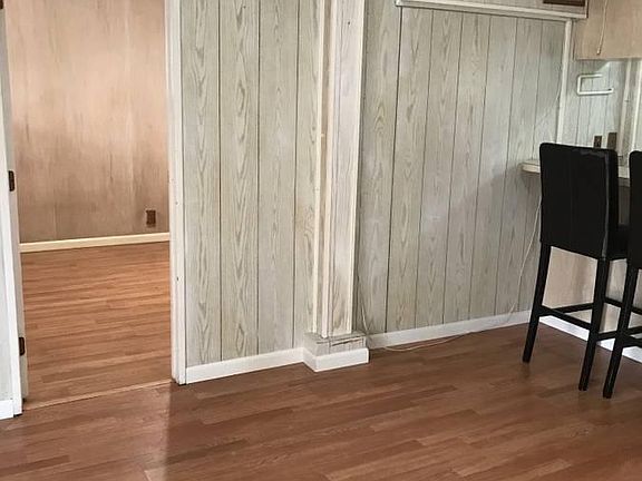 5th image of 97 Terrace Ave