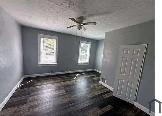 1111 W Colona St — Photo 4