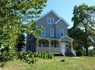 154 Triangle St, Danbury, CT 06810