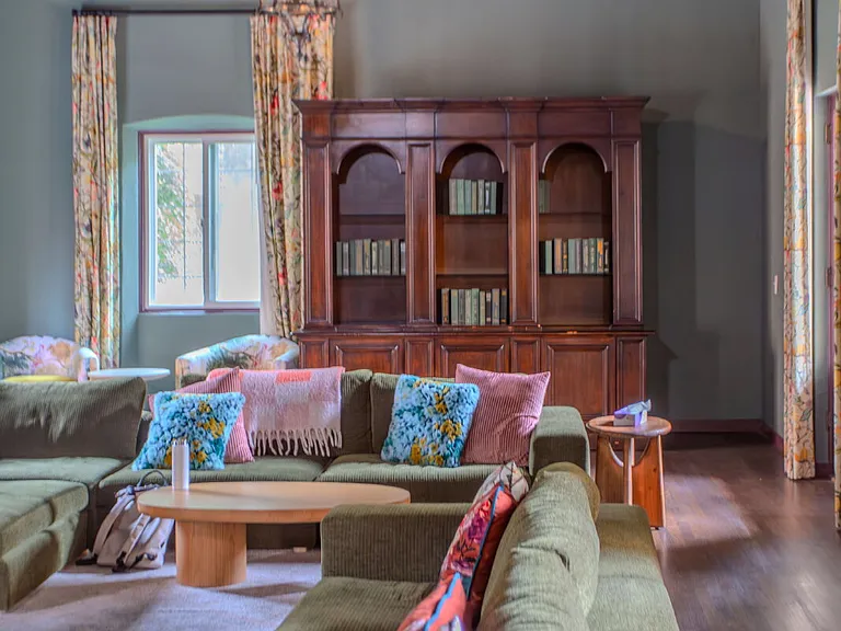 624 Hilgard Ave #255 — Photo 4