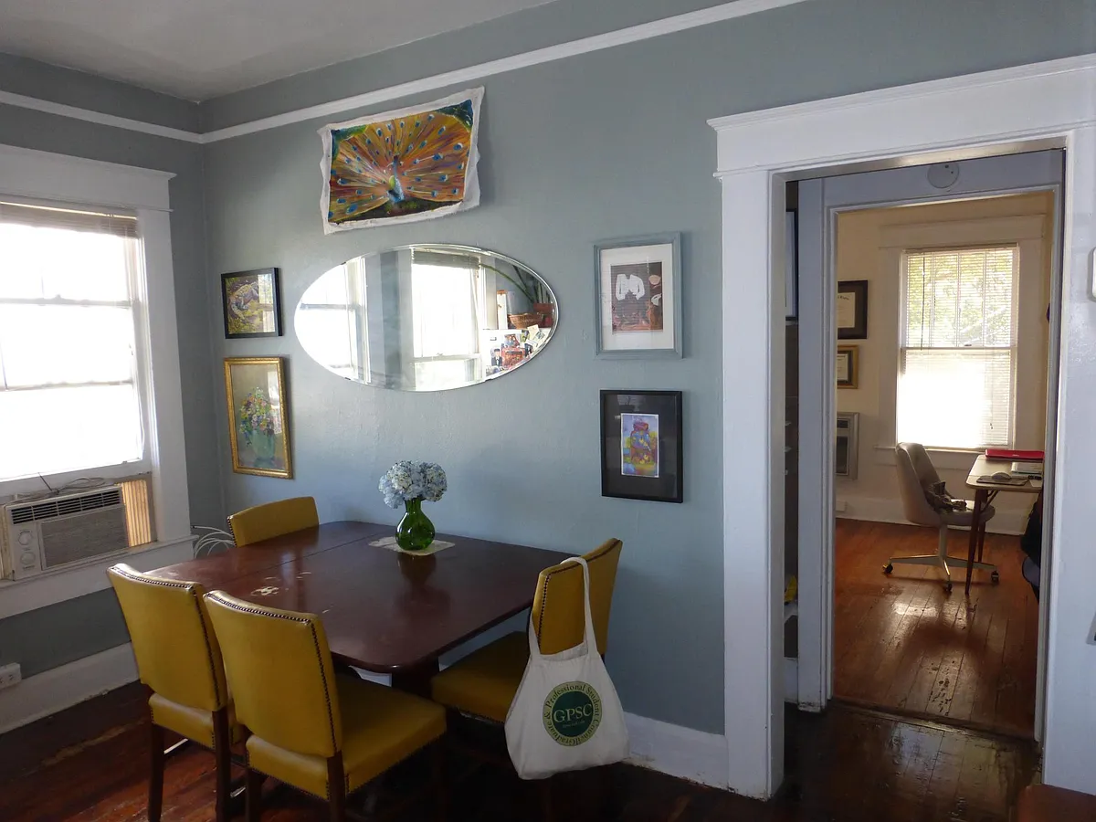 Building Photo - 2319 W Texas Ave #3
