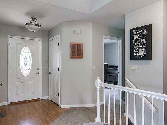 2nd image of 22183 Sandy Hill Ln