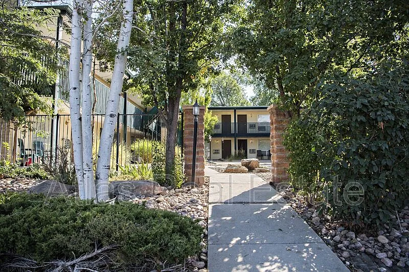 1 bed, 1.0 bath, $1,095 — Photo 3