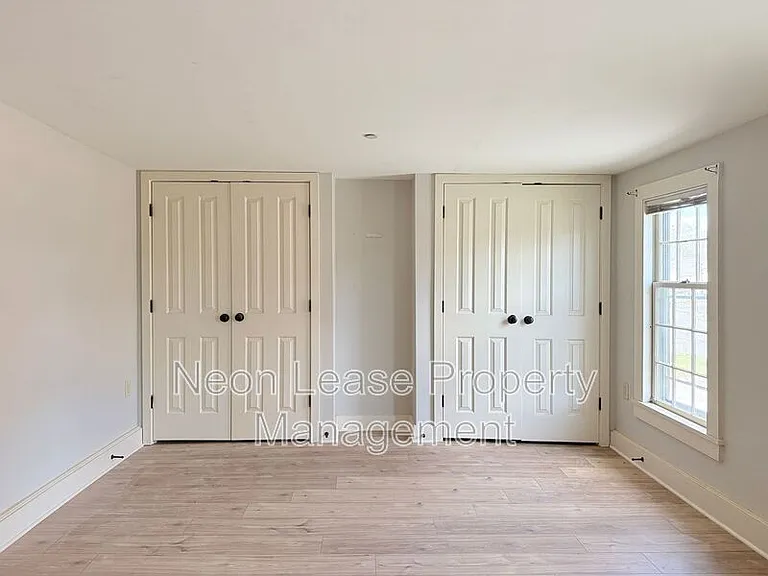 133 NW Front St — Photo 7