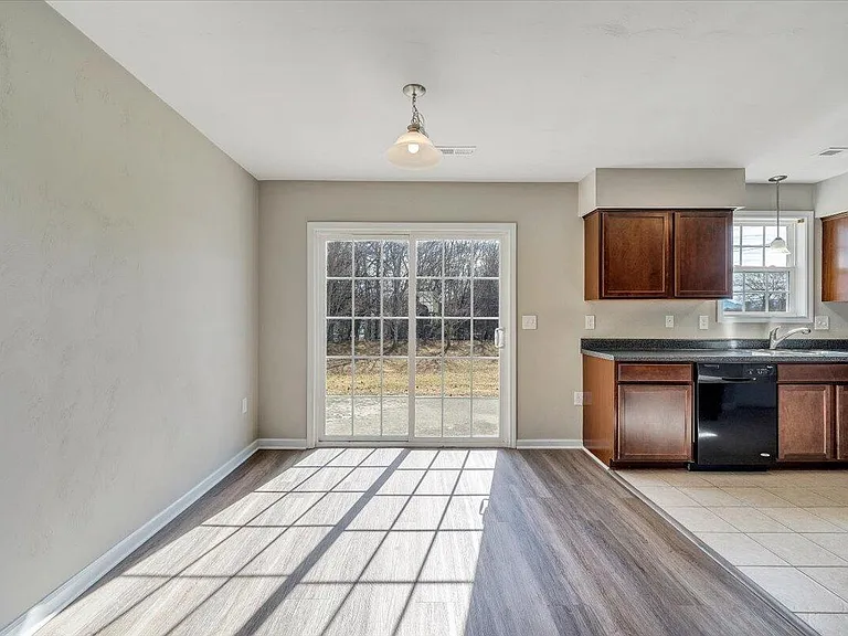 4602 Spring Willow Ln NW — Photo 9