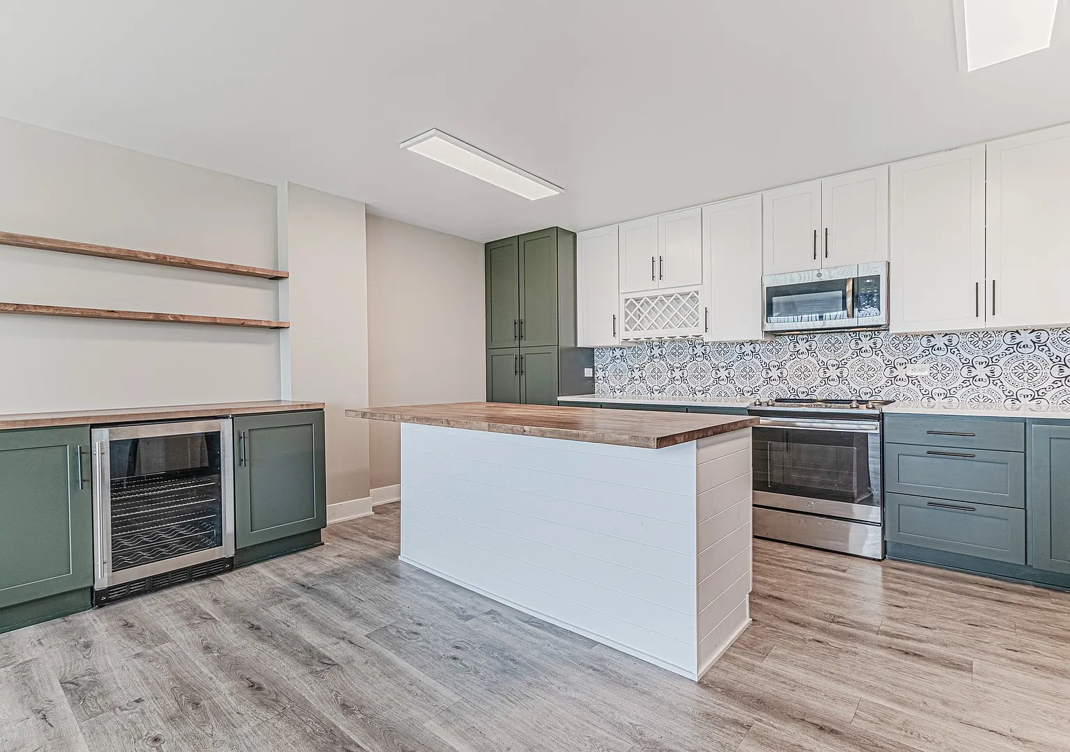 2 bed, 1400 sqft, $2,500 — Photo 4