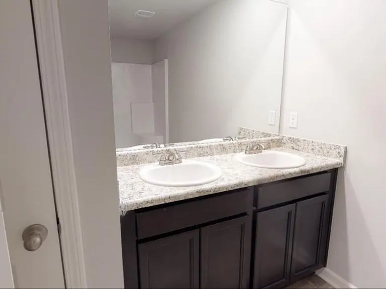 178 Goodall Woods Dr — Photo 13