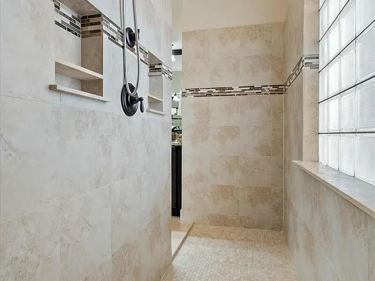 4241 Wellington Shores Dr — Photo 38
