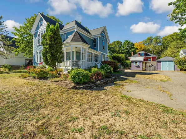 95 1st Ave, Digby, NS B0V 1A0