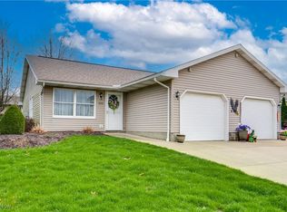 235 W Heatherwood Dr, Barberton, OH