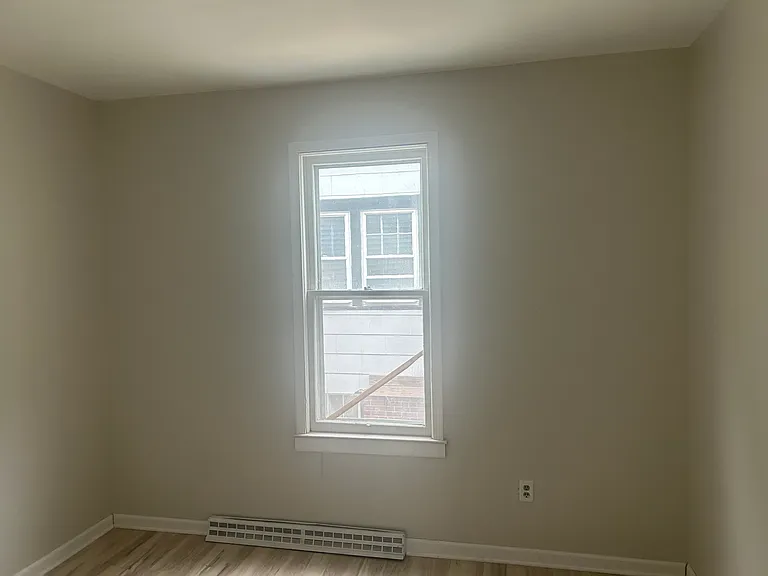 1630 Kearney Ave — Photo 9
