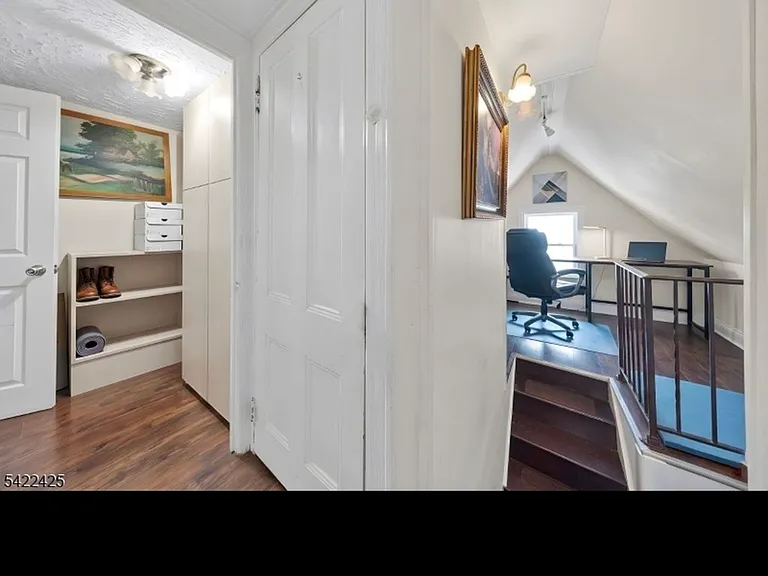39 Atno Ave #2 — Photo 3