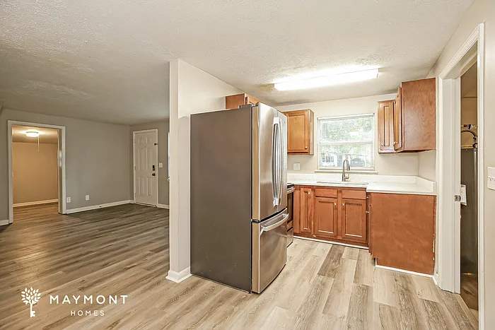 260 Lee Dr — Photo 6
