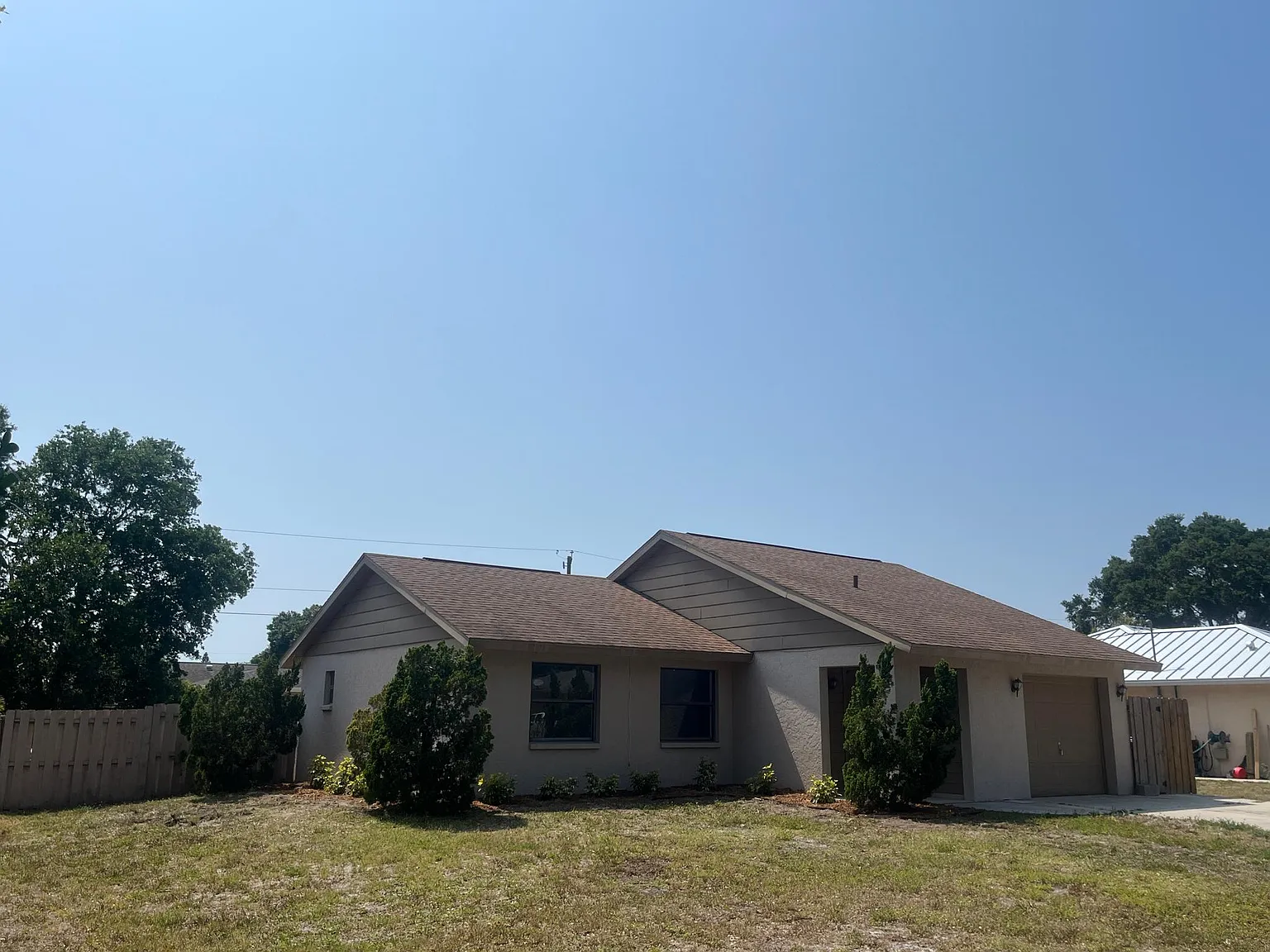 3 bed, 1000 sqft, $2,050 — Photo 3