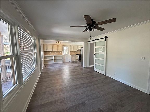3rd image of 3854 Davis St