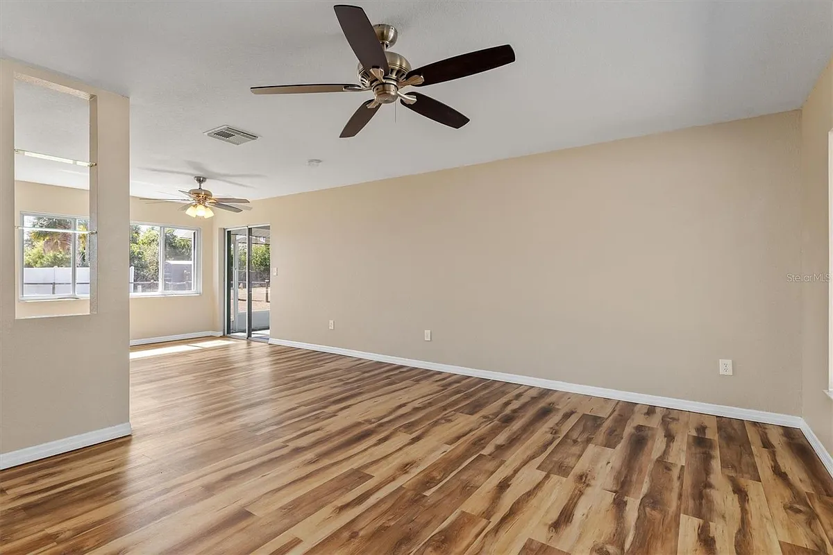 Building Photo - 18019 Avonsdale Cir