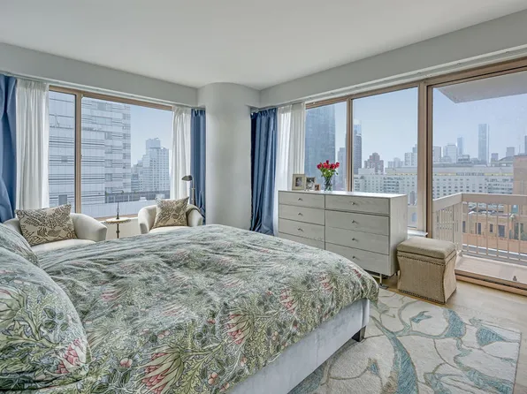 200 East 69th Street image 11 of 15