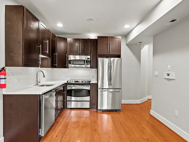 2616 Garfield St NW #1A — Photo 3