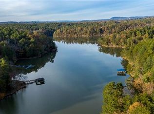 1194 Palomino Beach Ln, Connelly Springs, NC 28612